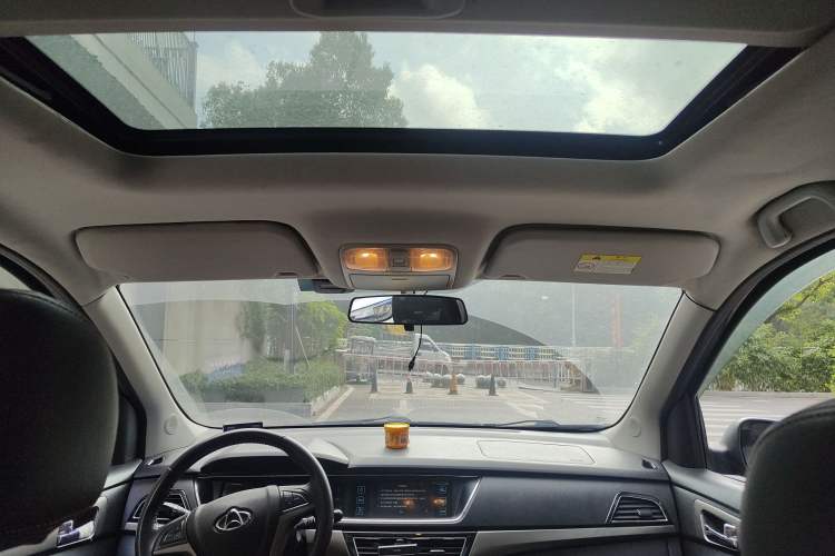 Used CHANGAN KAICHENG Oushang A600 2016 1.5L Manual Luxury 7-Seater Headliner