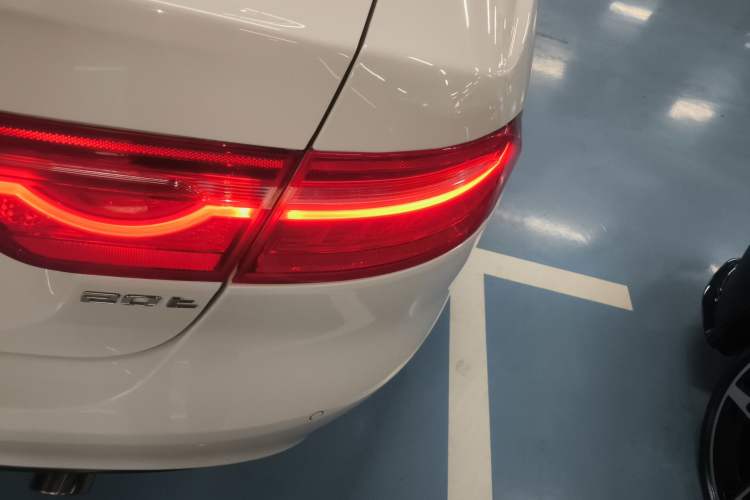 Used Jaguar XEL 2019 2.0T 200 PS Deluxe Edition
