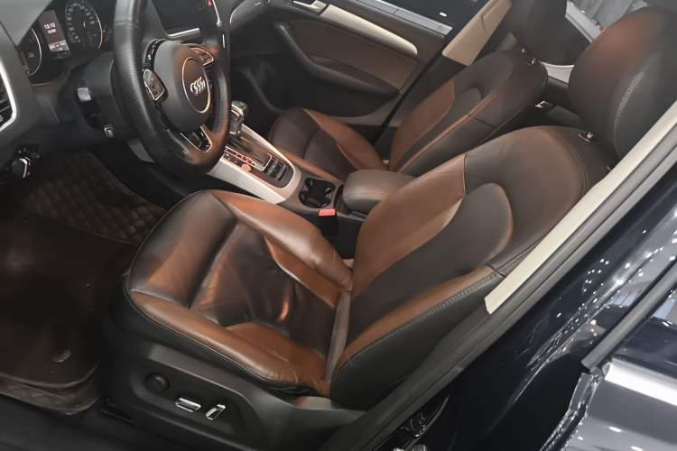 Used Audi Q5 2017 Plus 40 TFSI Technology Model