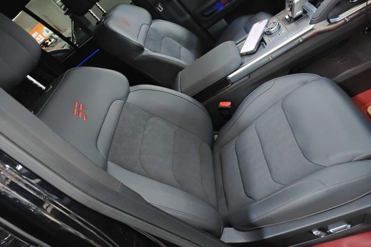 Used JETOUR Traveler 2023 2.0T All-Wheel Drive CrossPRO+ Right Front Seat