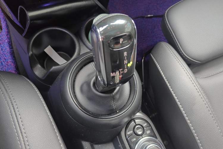 Used MINI 2022 1.5T COOPER Classic Edition Five-Door Version
