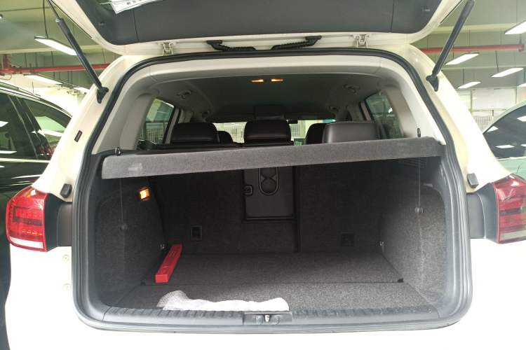 Used Volkswagen Tiguan L 2016 300TSI Automatic Two-Wheel Drive Comfort Edition
