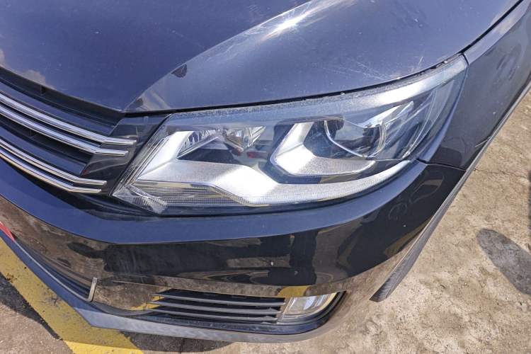 Used Volkswagen Tiguan 2015 1.8TSI Automatic Two-Wheel Drive Luxury Model Left Front Headlight