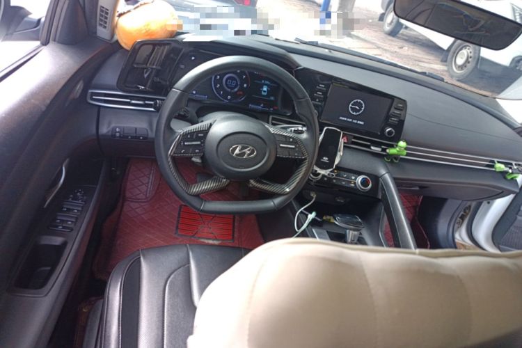 Used Hyundai Elantra 2021 1.5L CVT GLX Elite Edition Steering Wheel