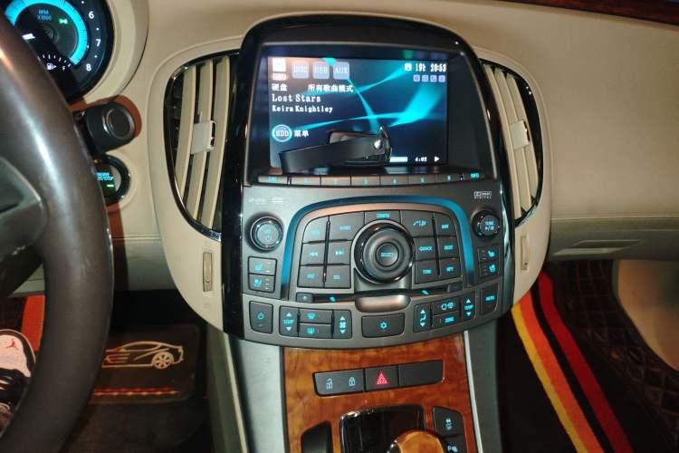 Used Buick LaCrosse 2012 2.4L SIDI Luxury Edition Audio And AC Panel