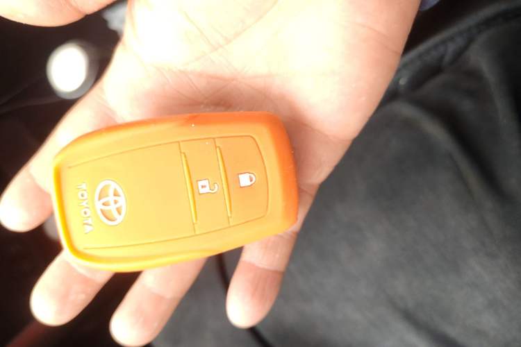 Used Toyota RAV4 2015 2.5L Automatic 4x4 Elite Edition Vehicle Key