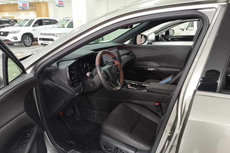 Used Lexus RX New Energy 2023 450h+ Four-Wheel Drive Enjoyment Edition Driver Seat