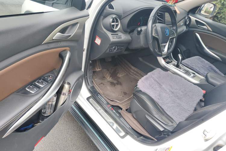 Used BYD Song New Energy 2017 Song DM 1.5TID All-Wheel Drive Luxury Model