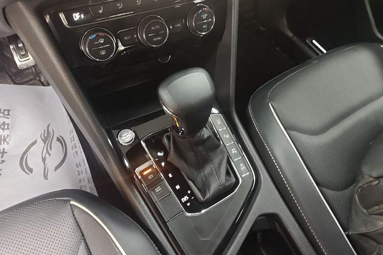 Used Volkswagen Tiguan L 2021 330TSI Automatic Two-Wheel Drive R-Line Flagship Edition
