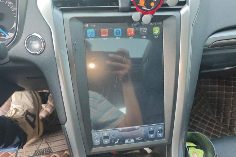 Used Ford Mondeo 2018 EcoBoost 180 Smart Control Fashion Model China VI Standard Audio And AC Panel