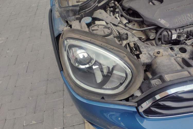 Used MINI Countryman 2017 1.5T COOPER ALL4 Traveler Right Front Headlight