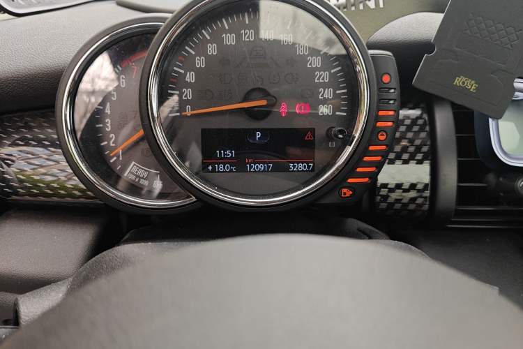 Used MINI 2016 2.0T COOPER S Pioneer Edition Five-Door Model Odometer Close Up