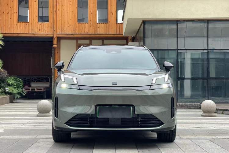 Used Lynk & Co 08 EM-P 2023 220km All-Wheel-Drive Performance Halo