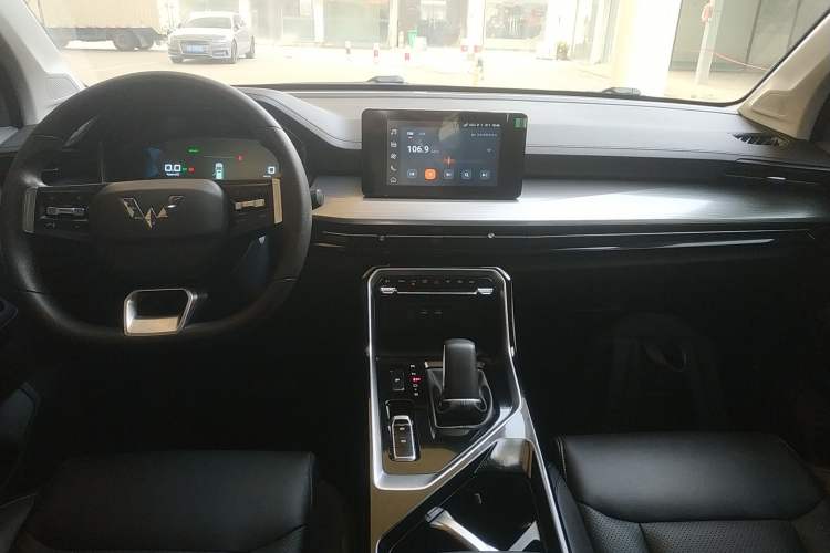 Used Wuling Asta 2022 2.0L DHT Electric Power Version