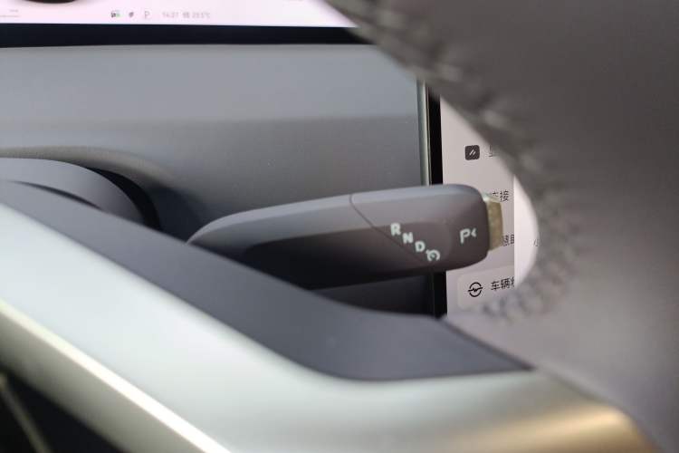 Used Avatr 06 2025 Pro Range-Extended Edition Gear Lever