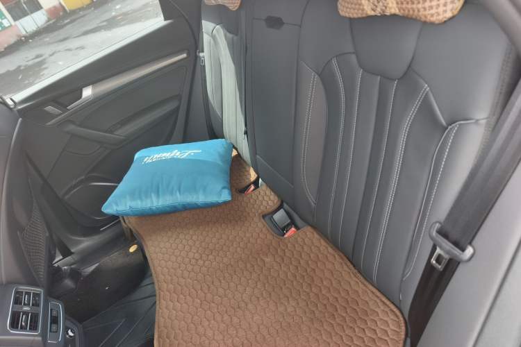 Used Audi Q5L 2023 40T Luxury Dynamic Model Left Rear Seat