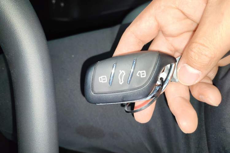 Used Roewe D6 2025 450km Deluxe Edition
