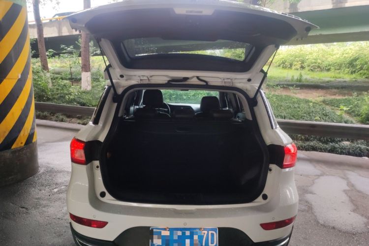 Used GAC Trumpchi GS4 2017 235T Automatic Two-Wheel Drive Luxury Smart Connectivity Version Trunk