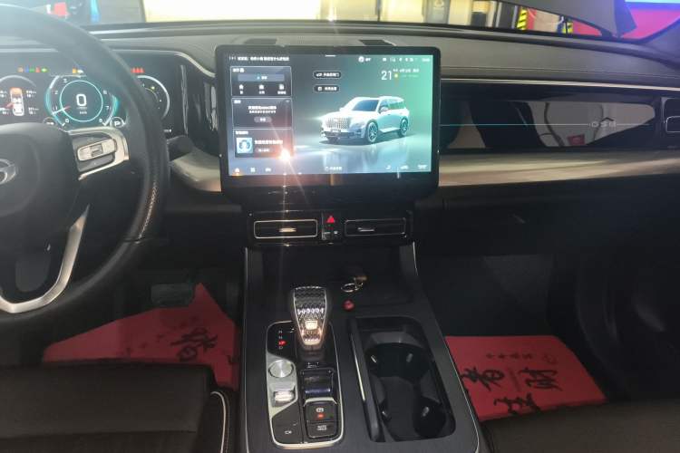 Used GAC Trumpchi GS8 2024 Linghang Series 2.0 TGDI Two-Wheel Drive Luxury Smart Connectivity Version Audio And AC Panel