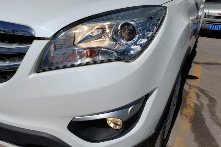 Used CHANGAN CS35 2016 1.6L Manual Luxury Model China V Standard
