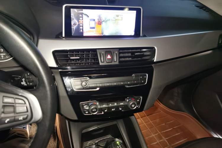 Used BMW X1 2016 sDrive18Li Premium Edition
