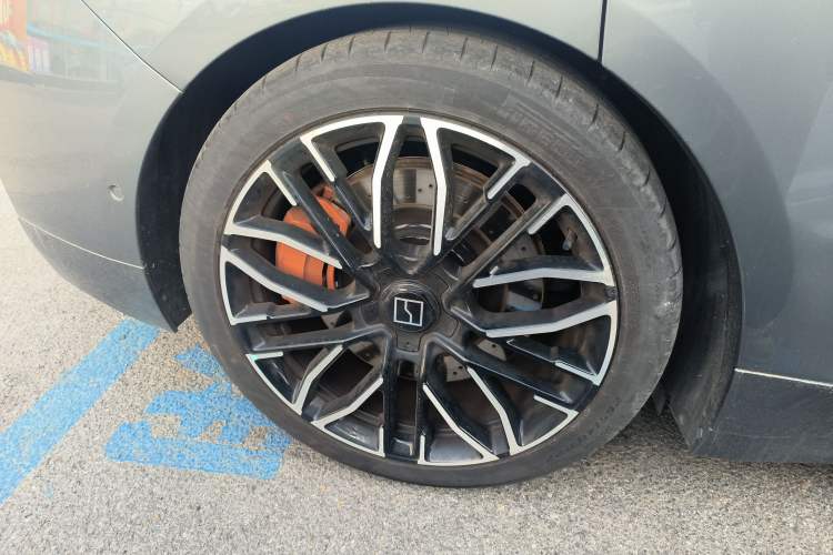 Used Zeekr 001 2025 YOU Edition 100 kWh All-Wheel Drive
