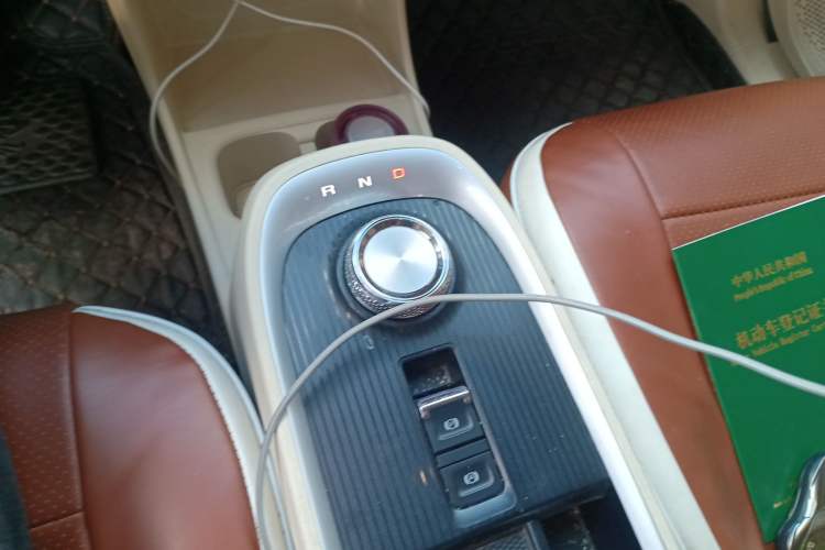 Used ORA Good Cat 2022 Morandi Edition 400km Standard Range Luxury Version Lithium-Ion Battery