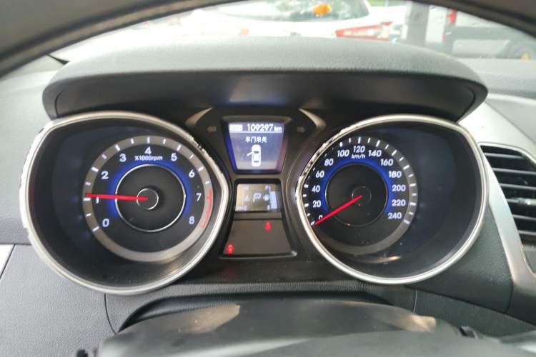 Used Hyundai Elantra (5th Generation / Langdong) 2013 1.6L Automatic Leading Model