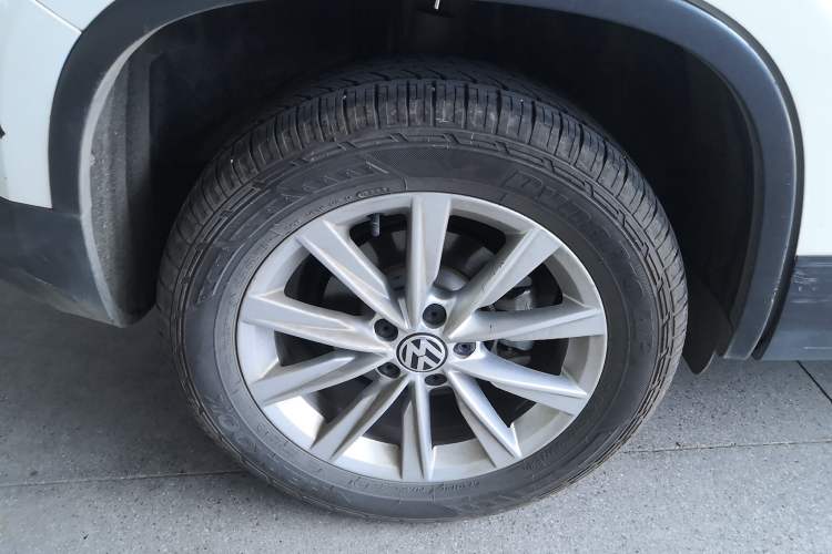 Used Volkswagen Tiguan 2015 1.8TSI Automatic Two-Wheel Drive Comfort Edition Right Rear Wheel Hub