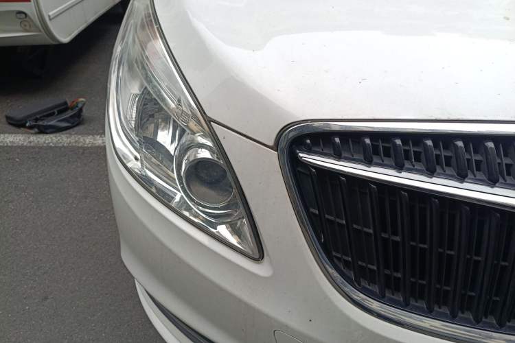 Used Buick GL8 2018 28T Luxury Model China VI Standard Right Front Headlight