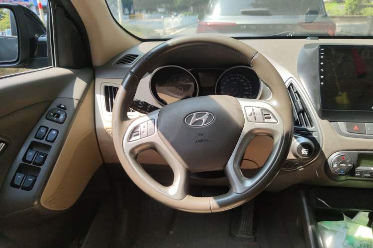 Used Hyundai ix35 2013 2.0L Automatic 4x4 Intelligent GLS China IV Standard