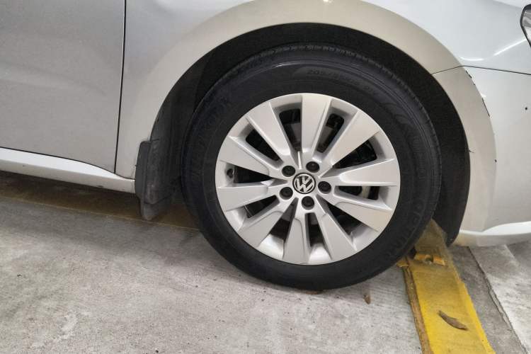 Used Volkswagen Lavida 2013 1.4TSI Manual Comfort Edition
