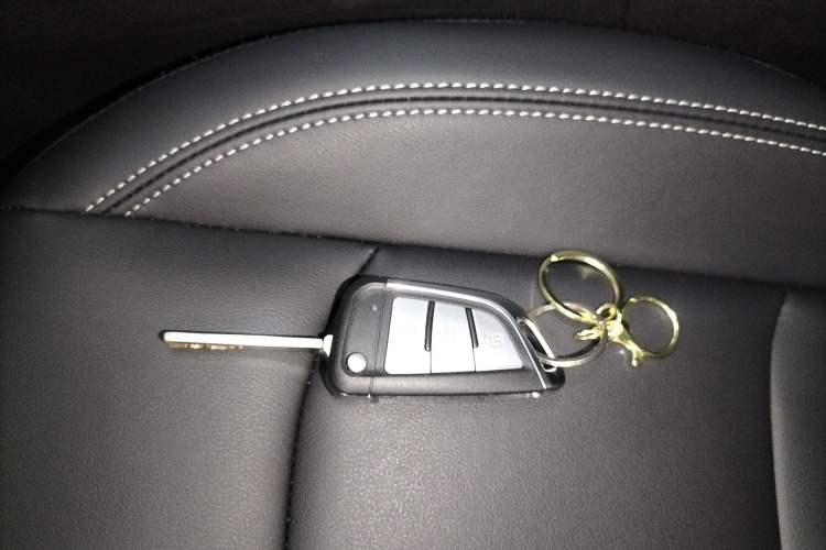 Used Geely Auto Emgrand 2026 Model 4th Generation 4 Millionth Anniversary Edition 1.5L Manual Overdrive Edition Vehicle Key