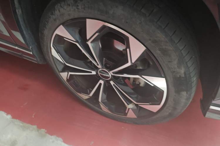 Used Roewe RX5 2023 1.5T Prestige Sliding-Screen Version
