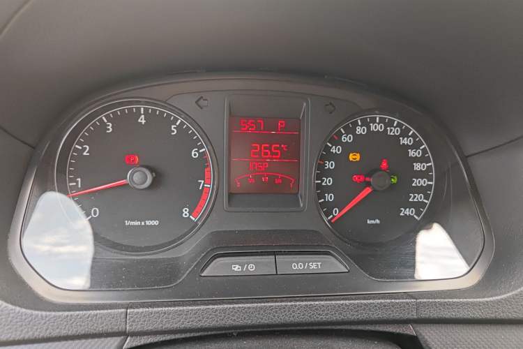 Used Volkswagen Jetta 2013 1.6L Automatic Fashion Model Instrument Cluster