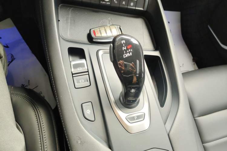 Used Haval F7 2020 2.0T All-Wheel Drive iJoy Gear Lever