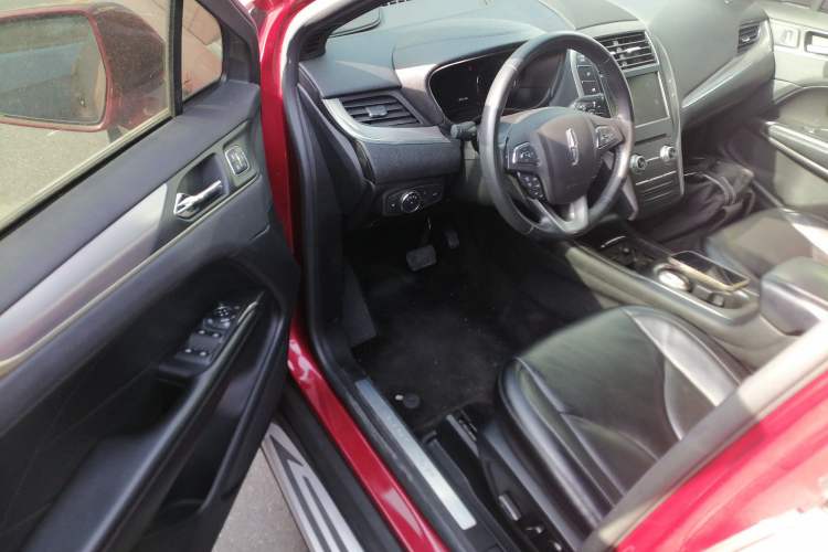 Used Lincoln MKC 2016 2.0T Two-Wheel Drive Deluxe Edition
