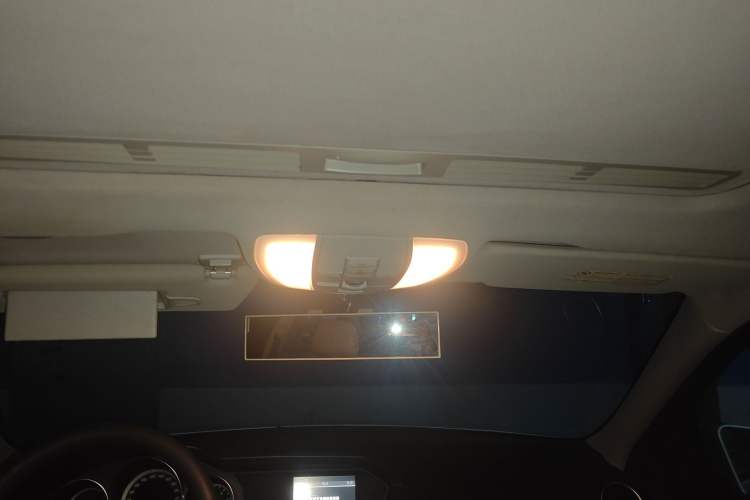 Used Mercedes-Benz C-Class 2010 C 180K Classic model