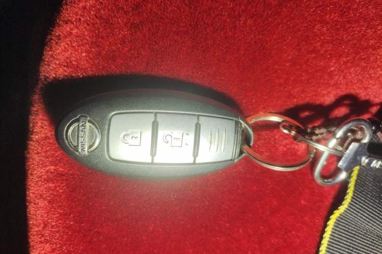 Used Nissan X-Trail 2014 2.0L CVT Comfort Edition 2WD Vehicle Key