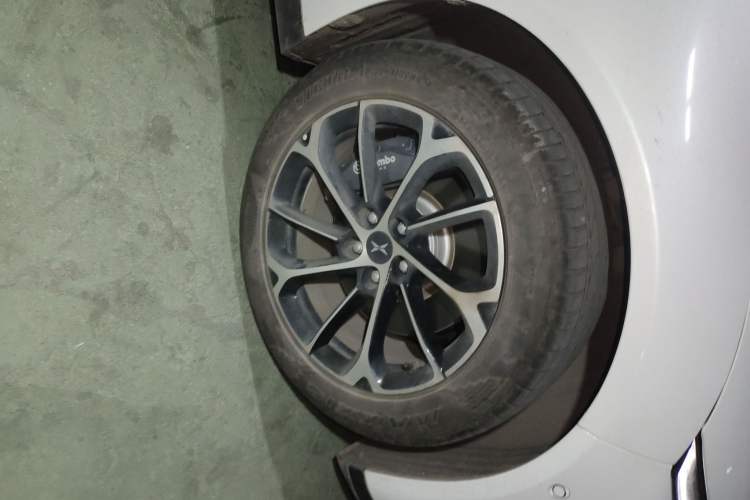 Used XPeng P7 2020 586N Right Front Wheel Hub