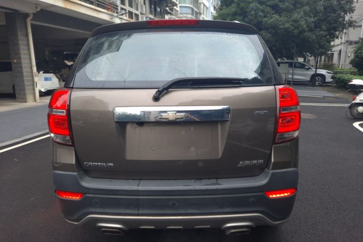 Used Chevrolet Captiva 2015 2.4L 4x4 Flagship Edition 7-Seater
