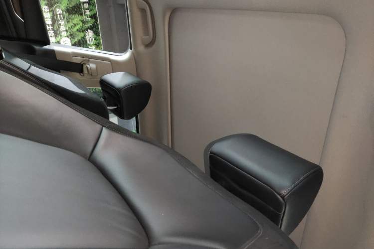 Used Honda Avancier 2017 240TURBO Two-Wheel Drive Luxury Edition Headliner