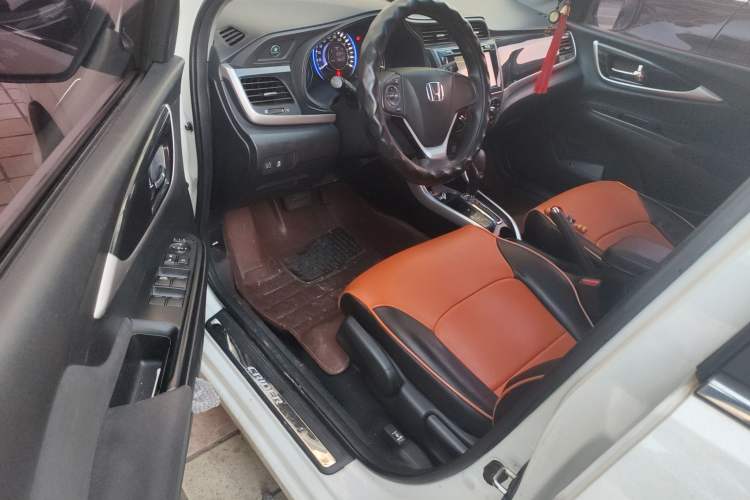 Used Honda Crider 2013 1.8L automatic luxury edition
