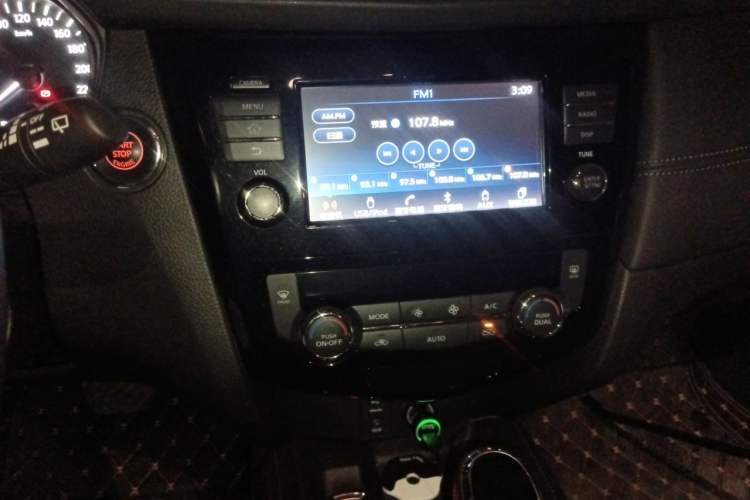 Used Nissan X-Trail 2017 2.5L CVT Luxury Edition 4WD
