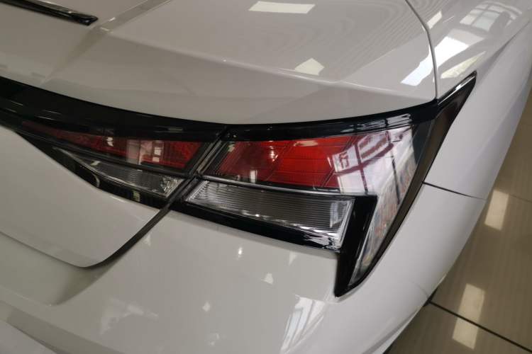 Used Hyundai Elantra 2022 1.5L CVT GLX Elite Edition Right Rear Taillight