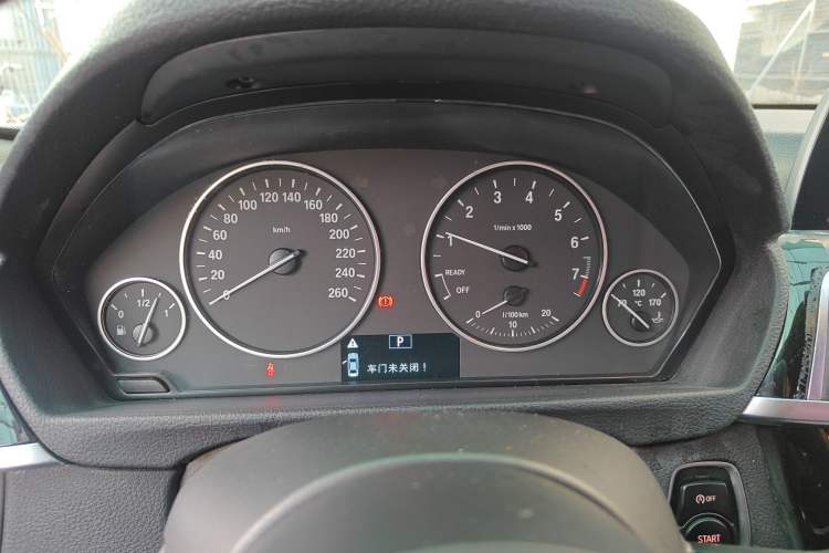 Used BMW 3 Series 2016 320i Fashion Model
