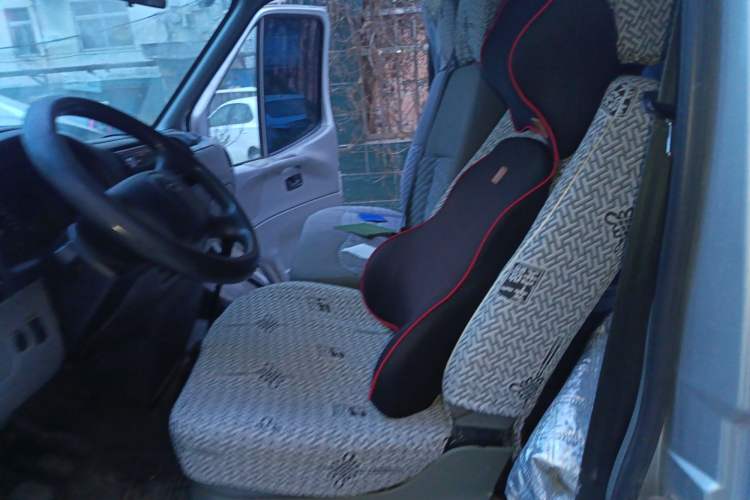 Used Ford Classic Transit 2015 2.8T Diesel Multi-Function Vehicle Short Wheelbase 6-Seater Mid-Roof Edition JX493ZLQ4