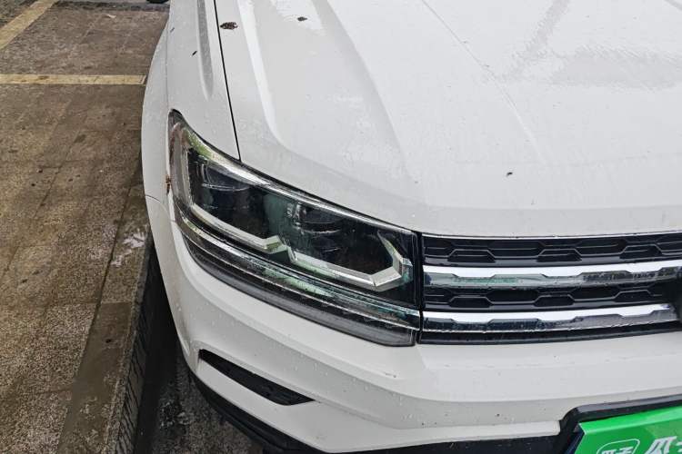 Used Volkswagen Tharu 2019 330TSI Four-Wheel Drive Luxury Edition China VI Standard Right Front Headlight