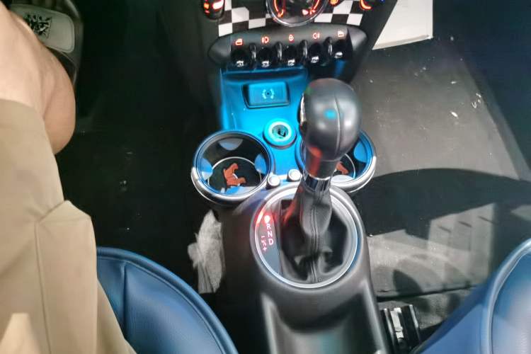 Used MINI 2011 1.6L ONE Gear Lever