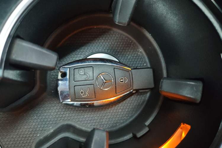 Used Mercedes-Benz GLE 2017 GLE 320 4MATIC Dynamic Model Vehicle Key